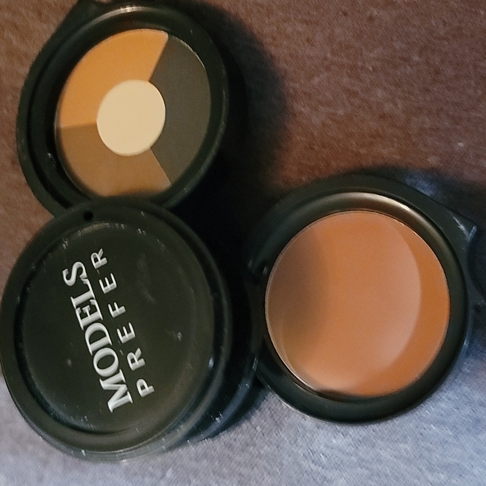 MODELS PREFER FACE MAXIMIZER TAKE TWO DUO- BRONZE& BLUSH-N- QUAD EYESHADOWS